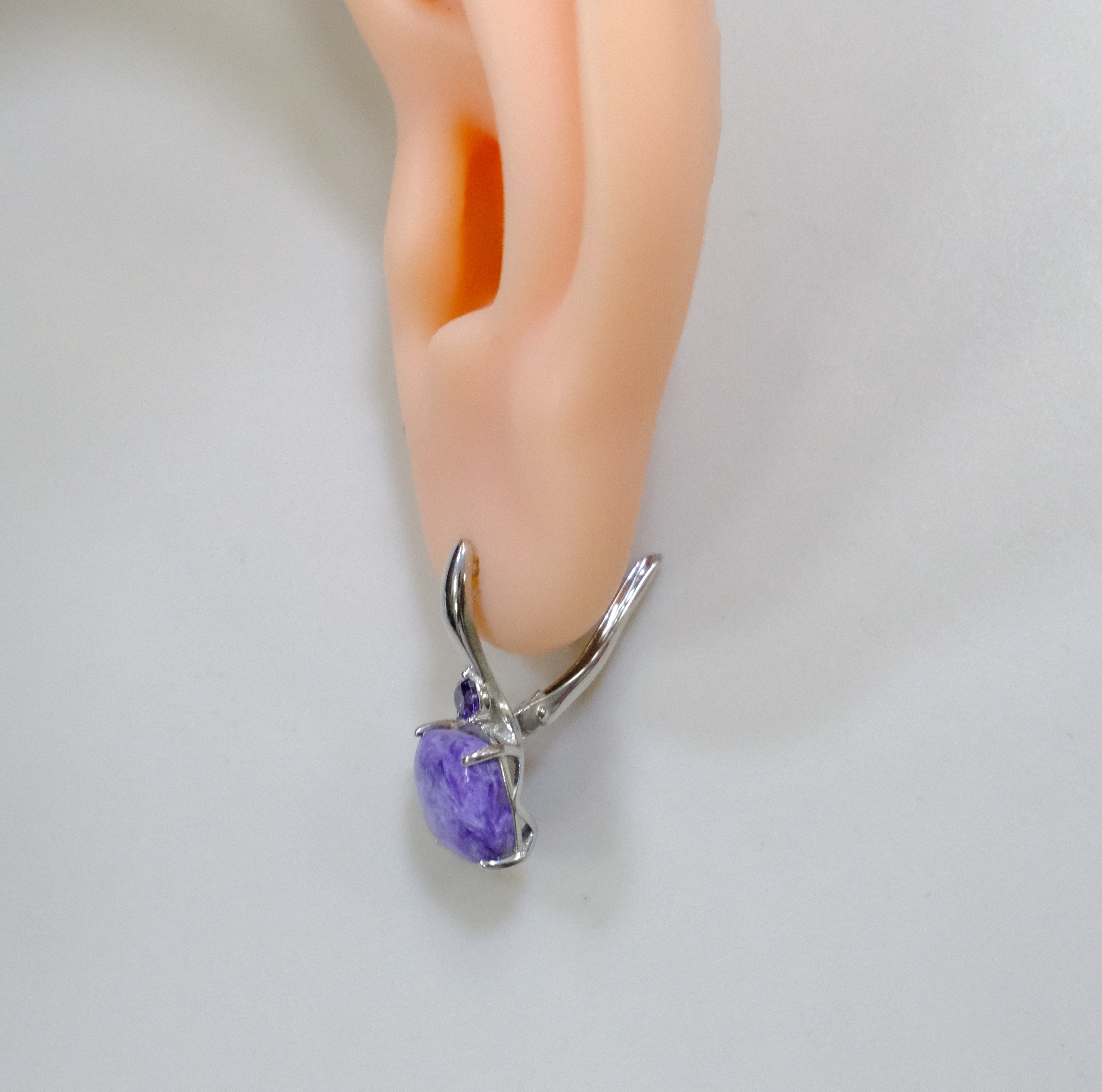 Серебряные серьги с чароитами
